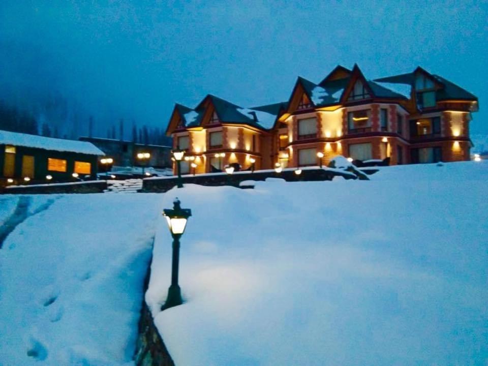 Hotel Village Walk Sonāmarg エクステリア 写真