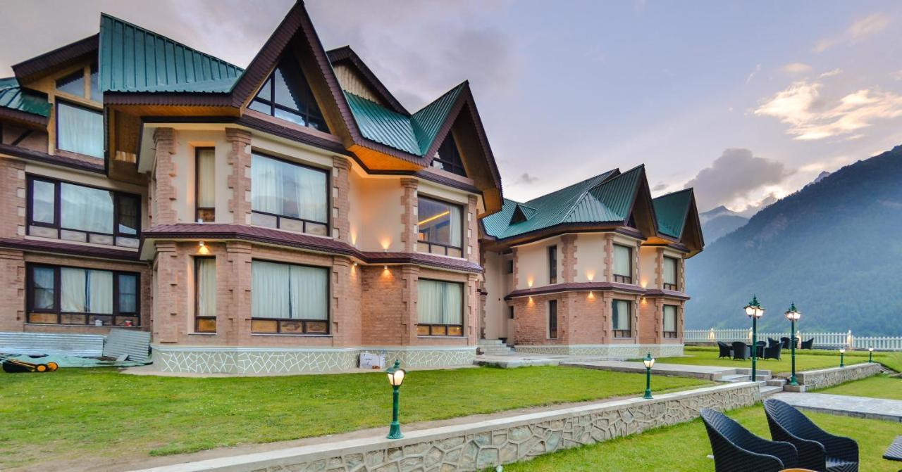 Hotel Village Walk Sonāmarg エクステリア 写真