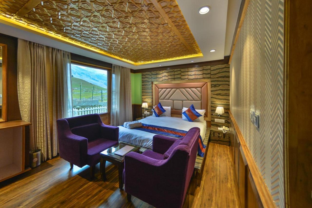 Hotel Village Walk Sonāmarg エクステリア 写真